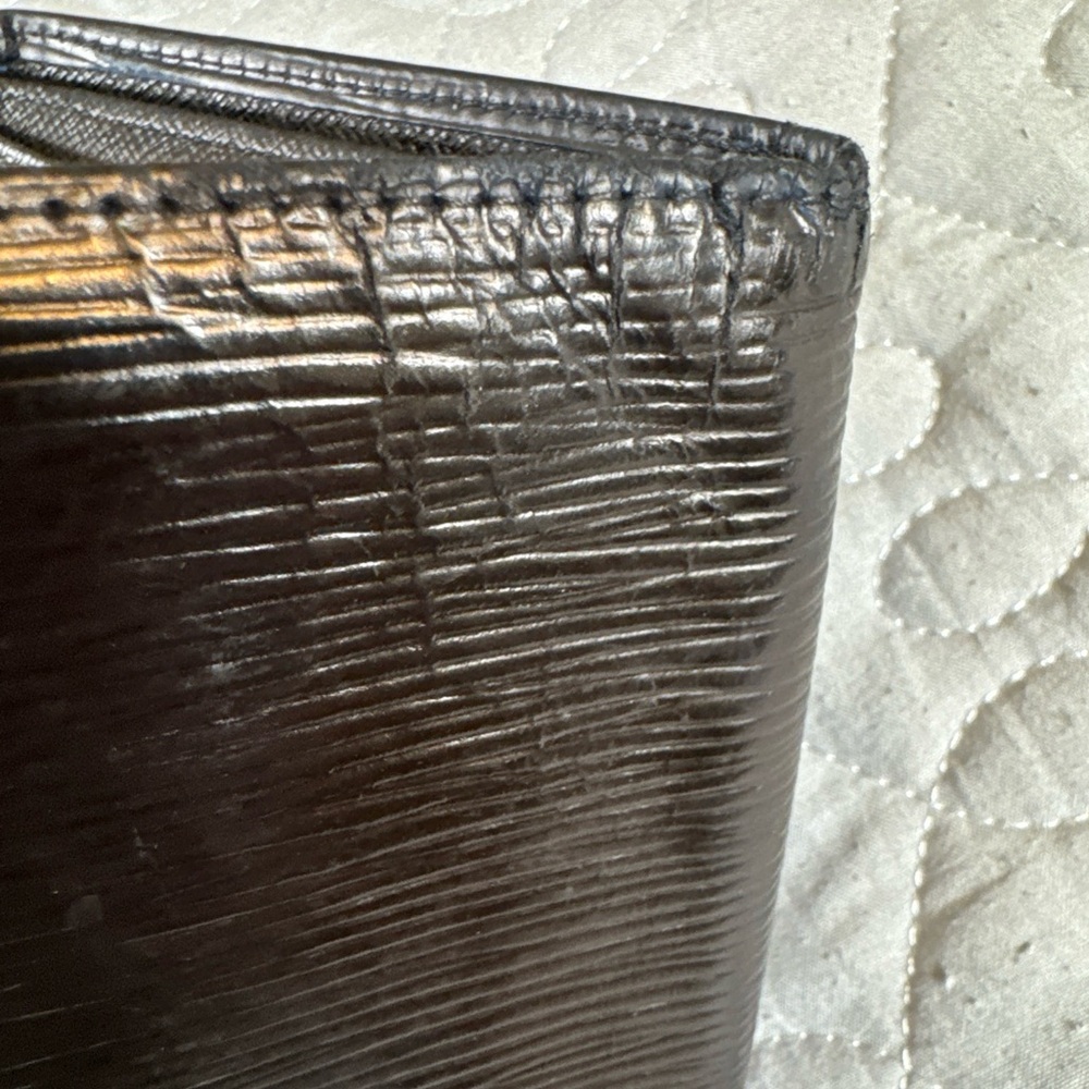Louis Vuitton Epi Porte-Billets Black Leather Compact Wallet - Picture 14 of 16